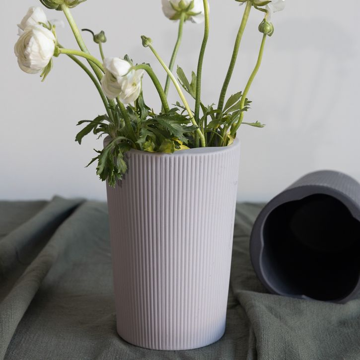 Vase Eksberg light grey von Storefactory | 3