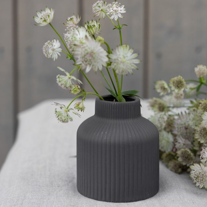 Vase Lillhagen dunkelgrau von Storefactory | 1